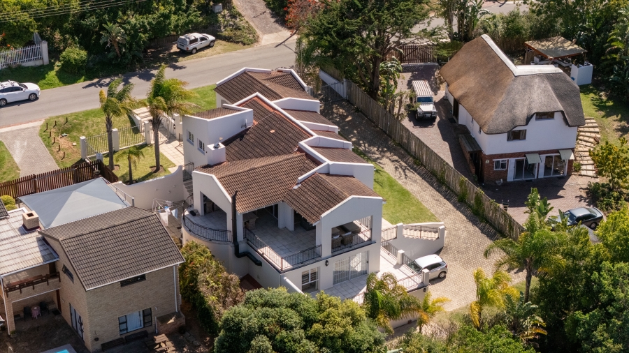 6 Bedroom Property for Sale in Lower Robberg Western Cape